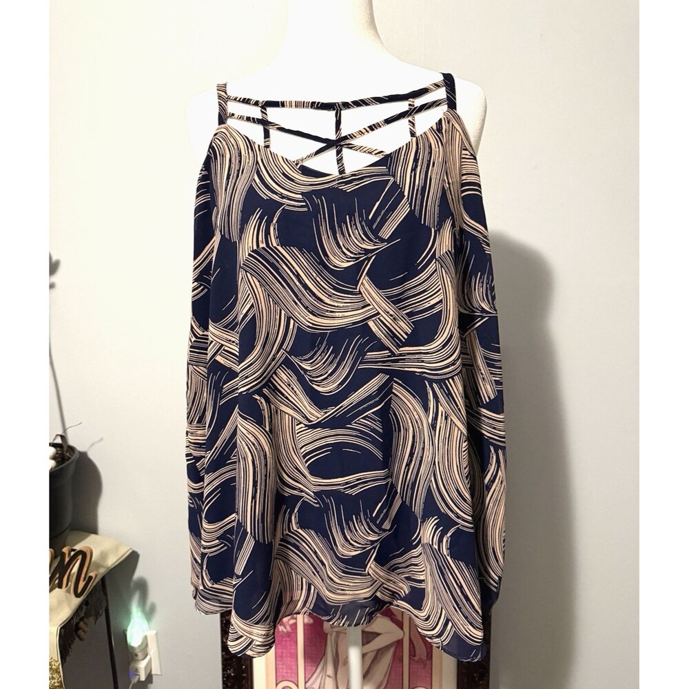 NWT Torrid Women's Sophie Tank Top Plus Size 1X V Neck Flowy Chiffon Adjustable